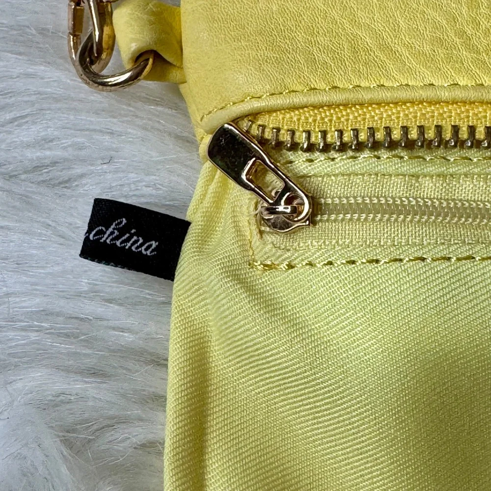 Novelty Wristlet Tropical Treats Pineapple Wristlet Pouch Yellow‎